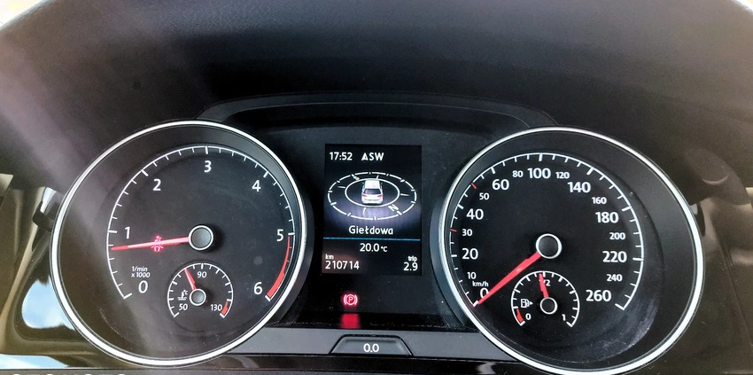 Volkswagen Golf cena 48900 przebieg: 211000, rok produkcji 2018 z Wrocław małe 211